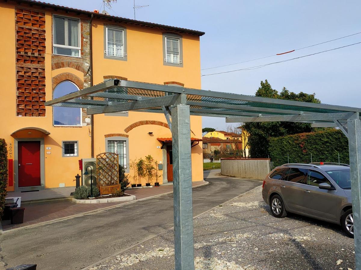 루카 Le Rondini Di San Donato B&B 외부 사진